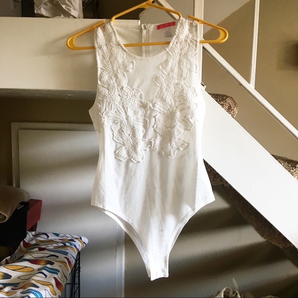 White laced flowers mesh bodysuit Can fit a s/m